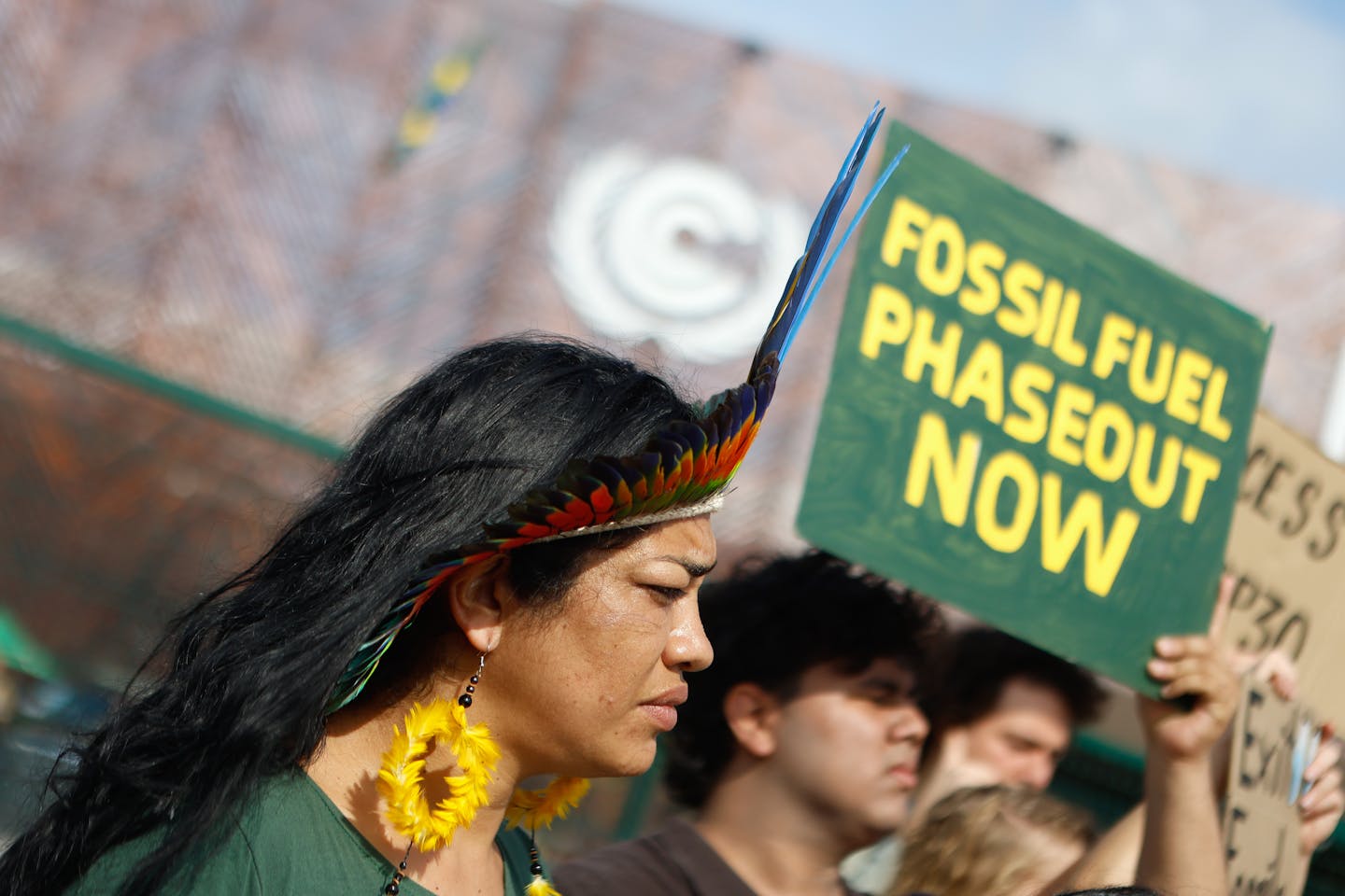 In 2025, global dependence on fossil fuels remained high, driving record carbon dioxide emissions despite agreements to transition away from them. However, renewable energy, particularly solar power, saw significant growth, surpassing coal's share in the electricity mix for the first time. Major increases occurred in China, the U.S., and the EU. Geopolitical factors and rising energy demands, partly due to AI, complicated the clean energy transition. The U.S. and Europe experienced setbacks in renewable energy policies, while fossil fuel discussions were sidelined at COP30. The energy sector faces a skilled labor shortage as demand for clean energy jobs grows.