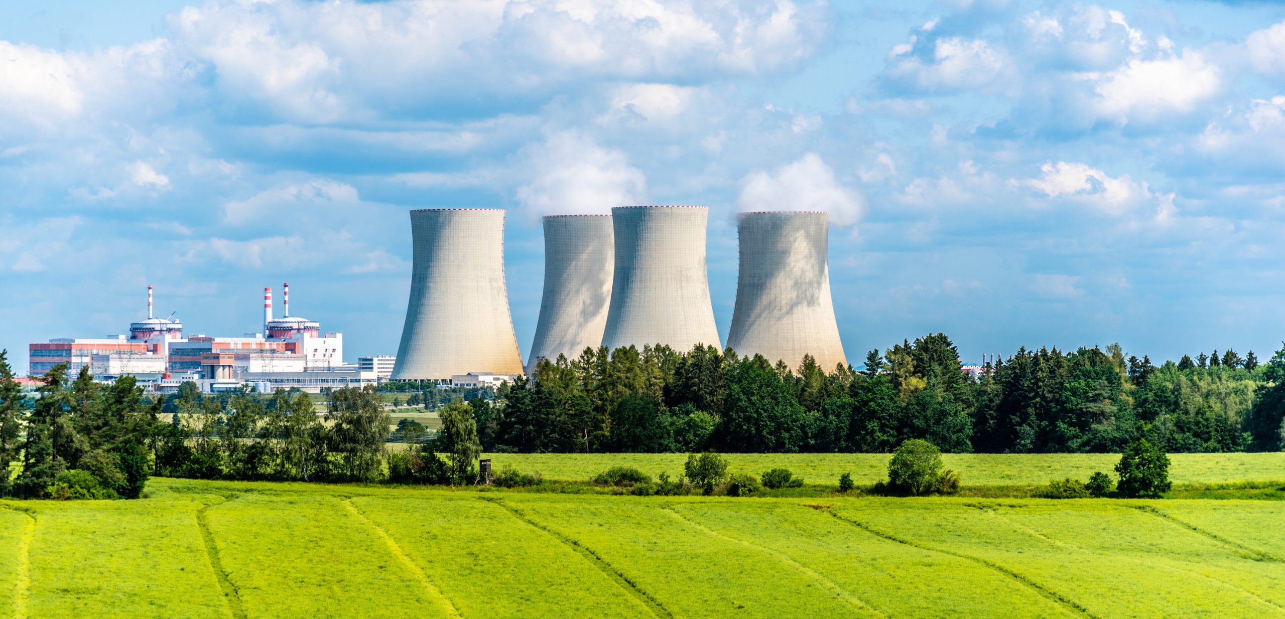 The integration of AI into civilizational development relies heavily on energy, particularly from nuclear sources. Despite its historical setbacks, nuclear power is viewed as the most efficient and reliable energy source, with China leading advancements by constructing new reactors and developing innovative technologies. The US aims to quadruple its nuclear capacity in the coming decades to support the growing energy demands of AI, projected to increase significantly by 2030. Companies like Amazon, Microsoft, and Alphabet are making moves in the nuclear sector to secure energy for AI workloads, positioning themselves to meet escalating needs.
