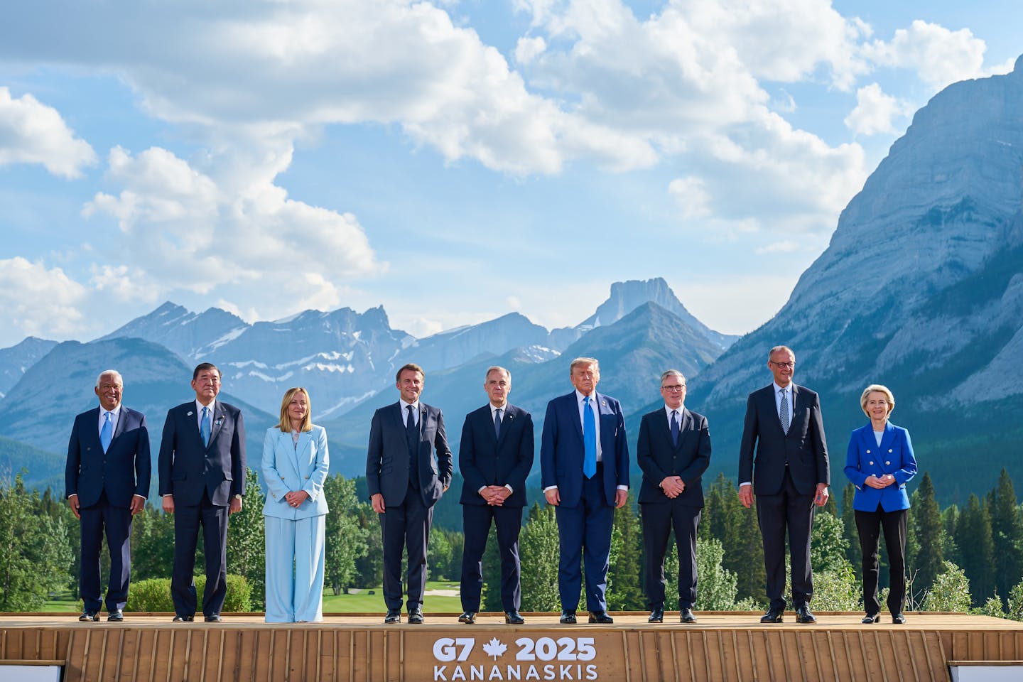 Global wind and large-scale solar capacity planned or under construction reached a record 4,900 GW in 2025, growing by 11% since 2024, primarily driven by developing countries. China leads with over 1,500 GW, far surpassing other nations, while G7 countries account for just 520 GW despite representing half of global wealth. The G7's wind and solar plans have stalled since 2023, risking a loss of leadership in clean energy, as political challenges slowed project expansion globally. Meeting COP28 goals requires tripling renewable capacity by 2030, with China and India leading reductions in coal-generated electricity alongside rapid renewable growth.