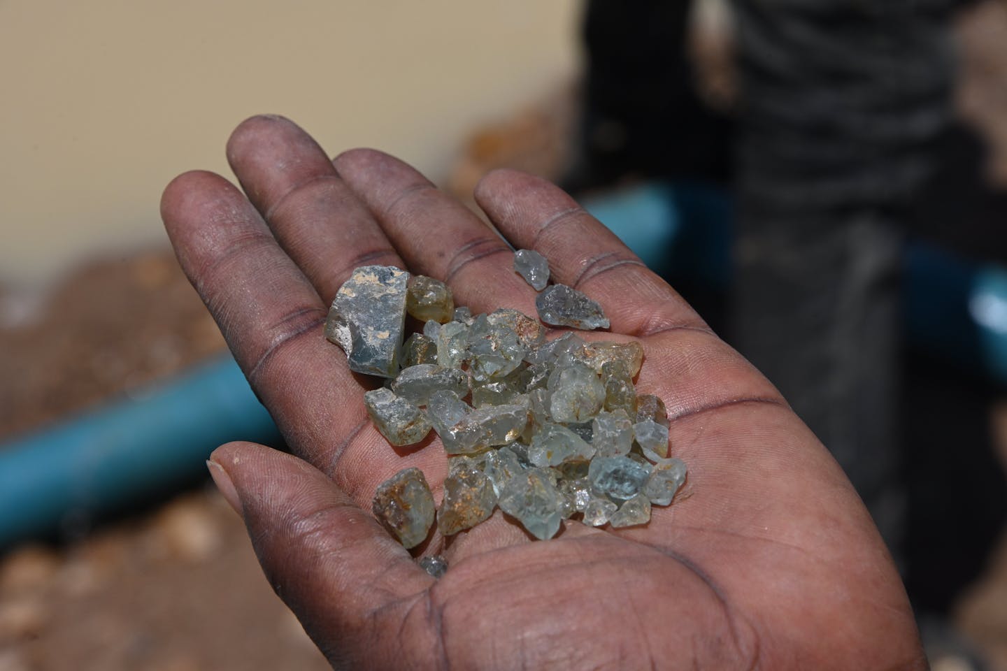 Efforts to establish a legally binding global treaty on sustainability and traceability of critical minerals at the UN Environment Assembly stalled due to political complexities and resistance from member states, particularly those with resource-rich economies. Colombia and Oman proposed the treaty to ensure traceability of minerals like copper, nickel, cobalt, and rare earth elements, vital for renewable energy and military industries. Traceability aims to prevent socio-environmental damage and illegal practices but faces challenges from complex supply chains and governance issues. The final resolution was nonbinding, focusing on dialogue and cooperation, with hopes of revisiting the treaty in 2027.