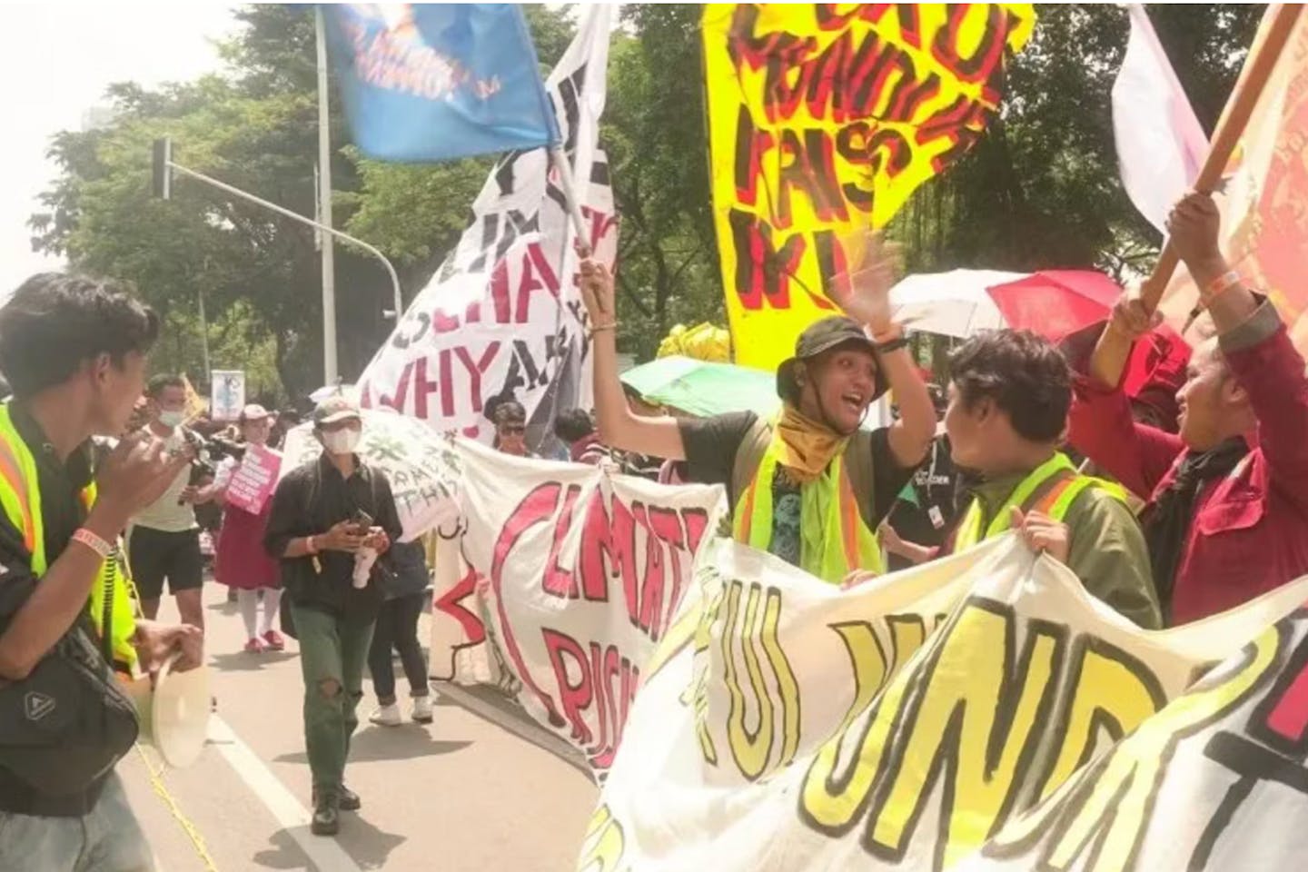 Concern about climate change has significantly declined in 2024-2025, despite worsening climate impacts, as revealed by a GlobeScan survey across 33 countries. The decline is notable in regions like Indonesia, Hong Kong, and Vietnam, driven by decreased communication from leaders, competing priorities, and a phenomenon termed "hypernormalisation." Many in the Global North prioritize issues like cost of living over climate, while those in the Global South, especially in climate-vulnerable countries, maintain higher concern and show strong support for a green economy. The findings come ahead of COP30 negotiations, highlighting financial support for climate adaptation as a pressing issue.