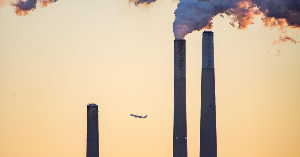 Global warming is projected to exceed 1.5°C by the early 2030s. While returning to this temperature by the end of the century may not eliminate all associated harms, it can mitigate risks compared to sustained warming above 1.5°C. Achieving this goal requires significant near-term emission reductions to limit warming below 2°C, followed by ongoing net-negative carbon dioxide (CO2) and greenhouse gas (GHG) emissions. This necessitates a shift in international climate policy, particularly for the European Union, to view "net-zero" as a transitional step towards achieving these targets.