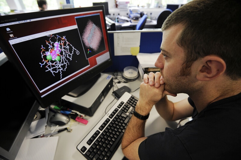 Large quantitative models utilizing artificial intelligence are revolutionizing drug discovery by significantly reducing time, costs, and risks associated with developing new therapies in the biopharma industry. Collaborations, such as that between UCSF and SandboxAQ, have accelerated neurodegenerative disease research from years to months. These models are expected to save billions in R&D, lessen the reliance on animal testing, and enable faster access to treatments for challenging diseases. AI advances promise to enhance discovery processes, catering to a broader range of disorders and making drug development more sustainable.
