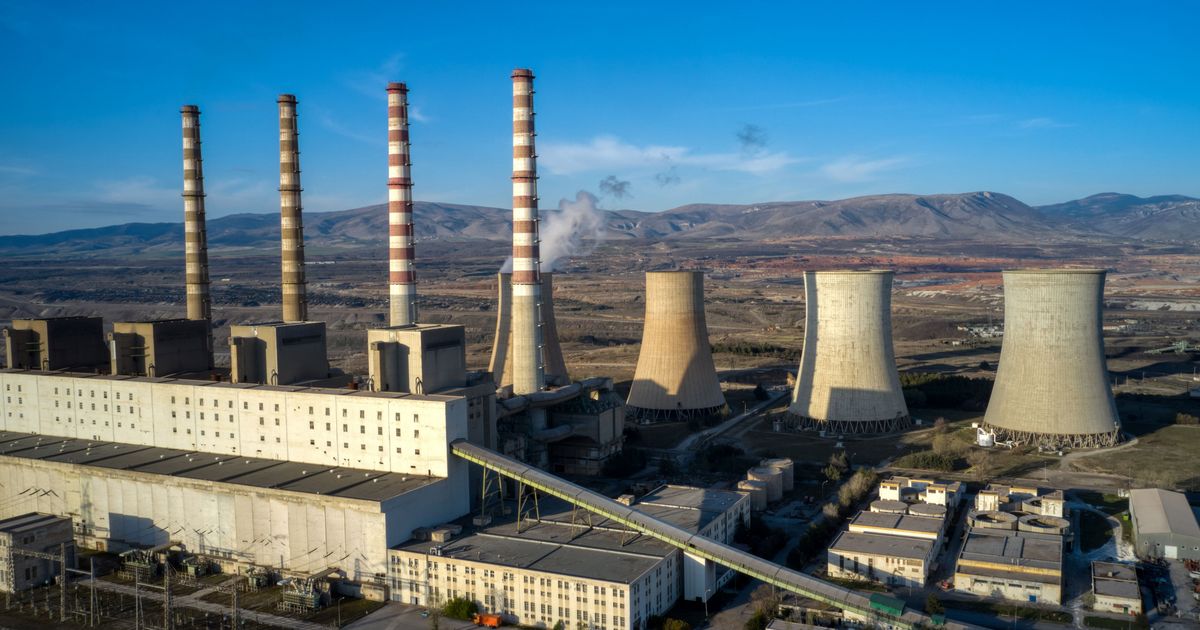 Growing energy demand and climate commitments from the Paris Agreement underscore the need for an international energy policy that emphasizes socio-economic sustainability rather than just security of supply. The shift from a transatlantic-centric global order, influenced by geopolitical changes like Russia's attack on Ukraine, sees emerging powers such as China and India redefining energy partnerships, often conflicting with Western governance models. Furthermore, the European Union has established regulatory frameworks like the Energy Union and Green Deal, yet global energy governance remains fragmented and misaligned with current energy dynamics. This situation presents significant challenges for ensuring energy security and effective transformation of energy systems.