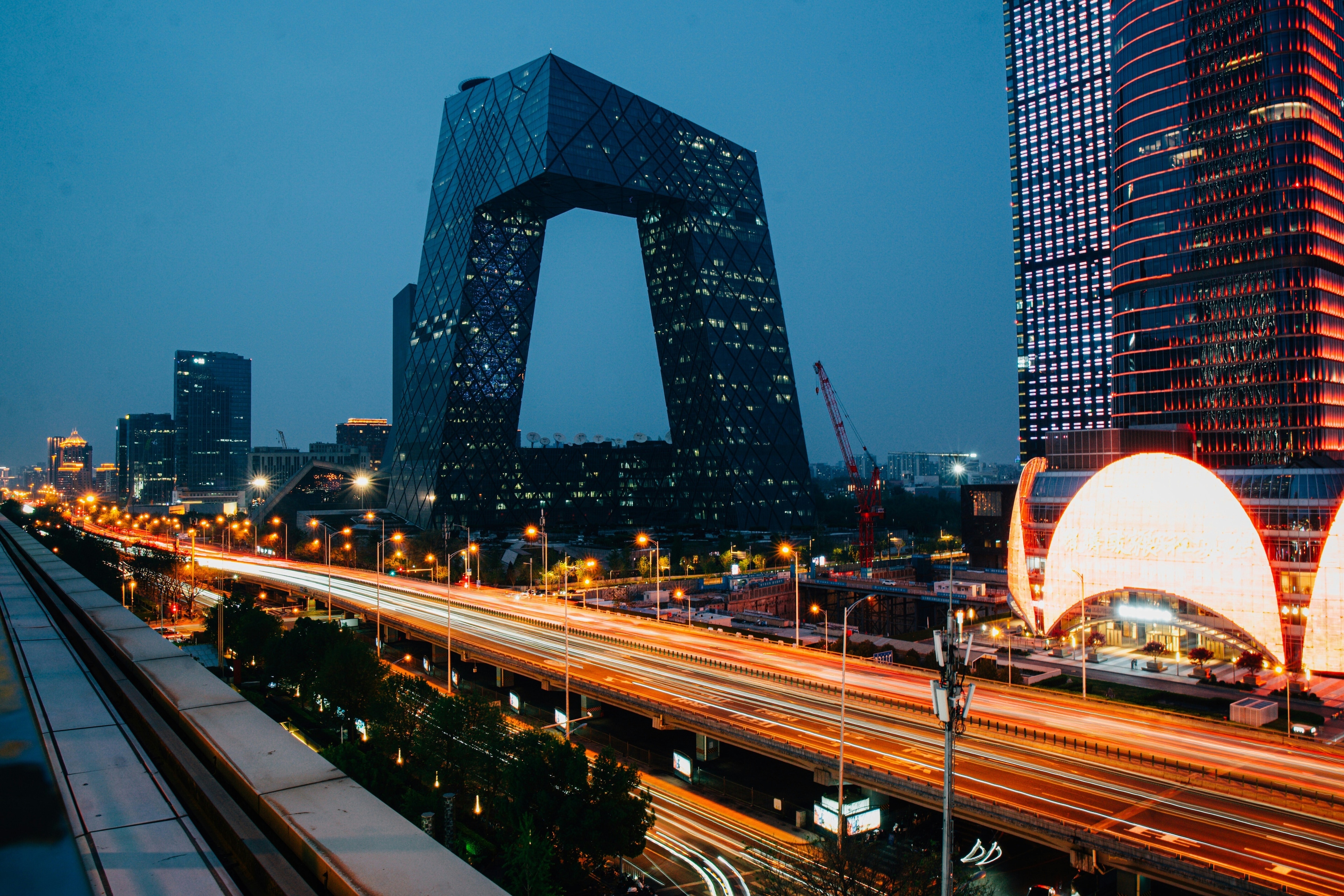 China's rapid economic growth has established it as a global powerhouse, lifting millions out of poverty. According to a McKinsey Global Institute report, key growth arenas like e-commerce, biopharma, and electric vehicles are crucial for future opportunities. With significant advancements in AI and robotics, Chinese companies are well-positioned to compete on a global scale. However, success will require international collaboration, increased investment in fundamental research, and a transformation in workforce education to adapt to a digital economy. These strategies are essential for thriving in emerging markets projected to generate trillions in revenue by 2040.