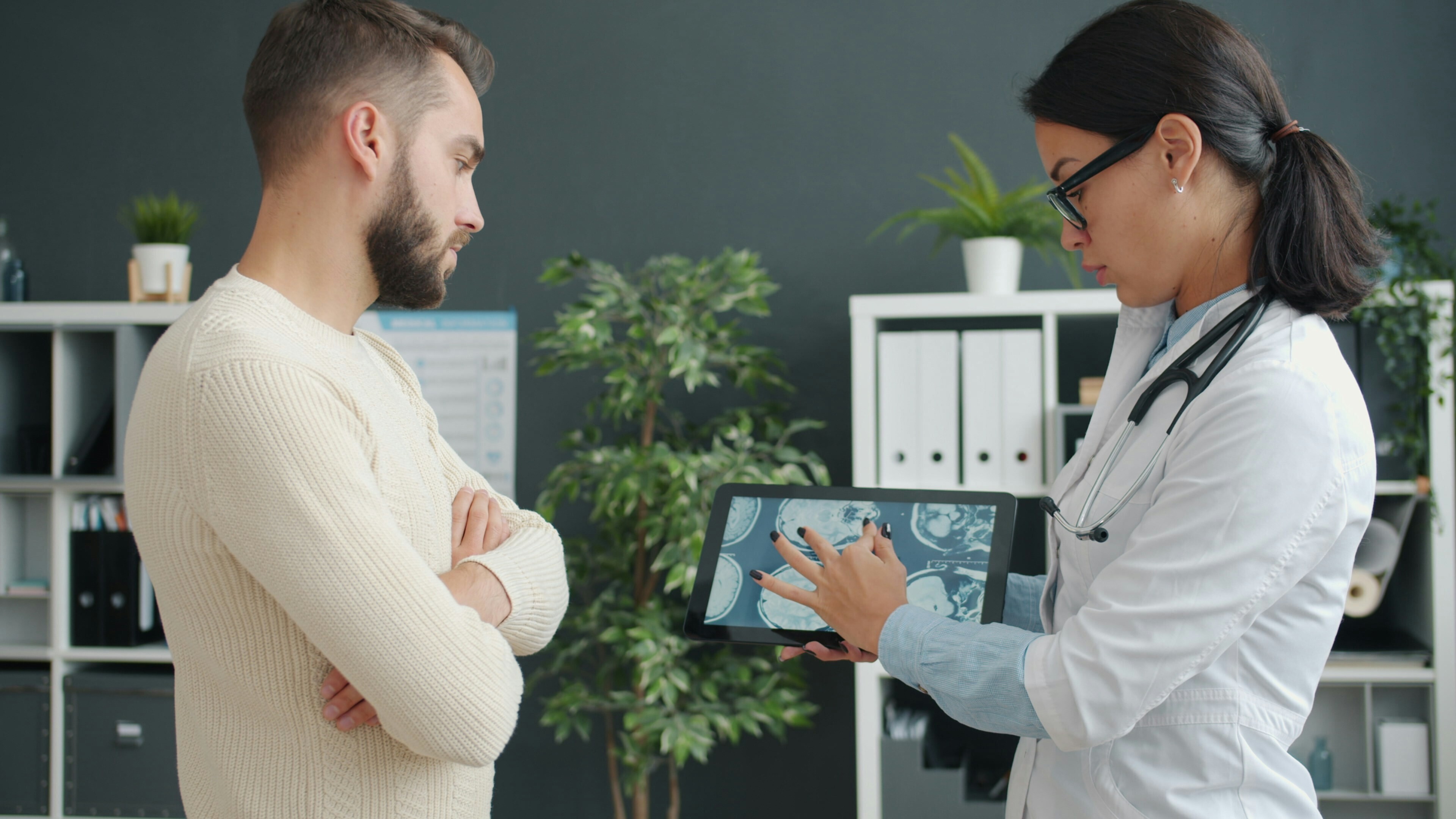 Over a third of Latin Americans face unmet healthcare needs, worsened by climate change. The region's healthcare systems contribute significantly to global CO₂ emissions while struggling with non-communicable diseases. Initiatives like the Living Lab partnership have improved access to essential services, particularly in remote areas, by employing telehealth and training local healthcare workers. Collaborative efforts in diagnostics, involving investments in advanced imaging technologies, have enhanced healthcare quality and sustainability. The need for climate-resilient health systems is urgent, with calls for greater innovation and partnerships driving progress in both health and environmental outcomes.