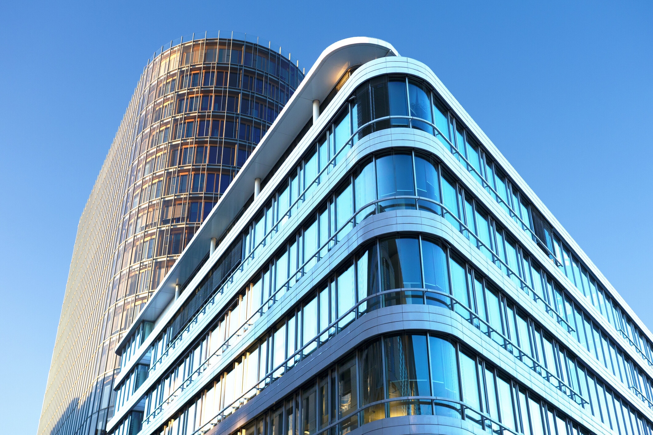 Real estate is undergoing significant transformation as 90% of companies adopt AI solutions, yet success hinges more on people than technology. While many organizations launch AI initiatives, only 5% achieve their objectives due to a lack of strategic planning and readiness. The industry's workforce faces gaps in AI training, contributing to ineffective tech strategies. Successful companies invest in human capital and exhibit strong leadership, fostering innovation and organizational resilience. Leaders must build capacity to adapt, ensuring long-term success in navigating the evolving landscape of AI and market demands.