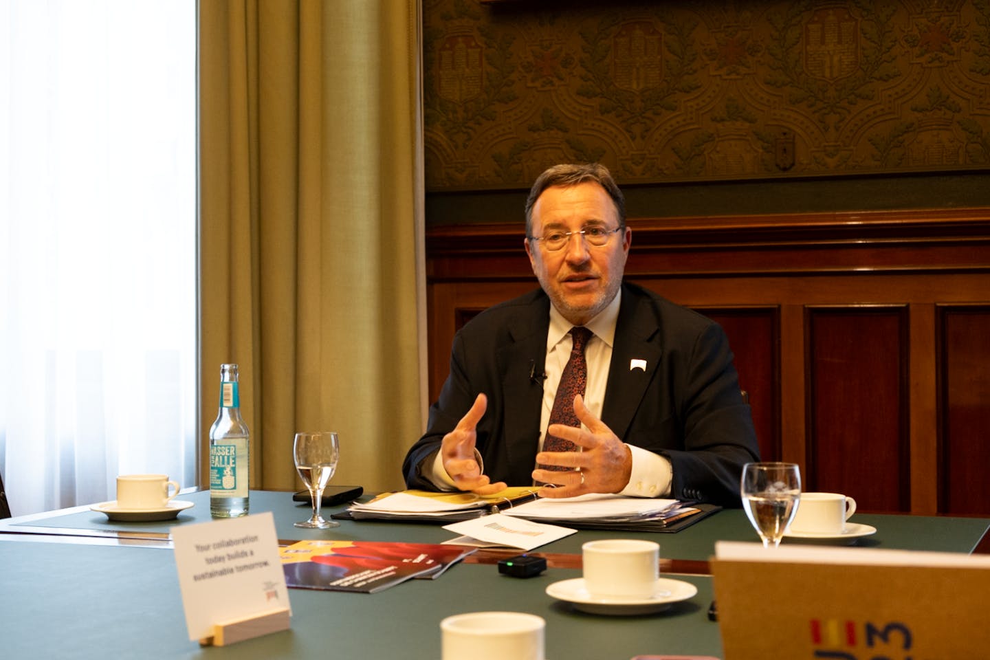 Achim Steiner, concluding his eight-year tenure as chief of the United Nations Development Programme (UNDP), emphasizes the increasing fragmentation of the international community amid global challenges. He warns that current threats—such as cyberterrorism, pandemics, and climate change—require cooperative strategies rather than isolationist approaches. Steiner criticizes the retreat from multilateralism and funding for international organizations, asserting that claims of ineffective development are unfounded. He champions the Hamburg Declaration on Responsible AI, advocating for equitable and sustainable AI deployment to support developing countries, emphasizing the need for collective action to harness AI's transformative potential.