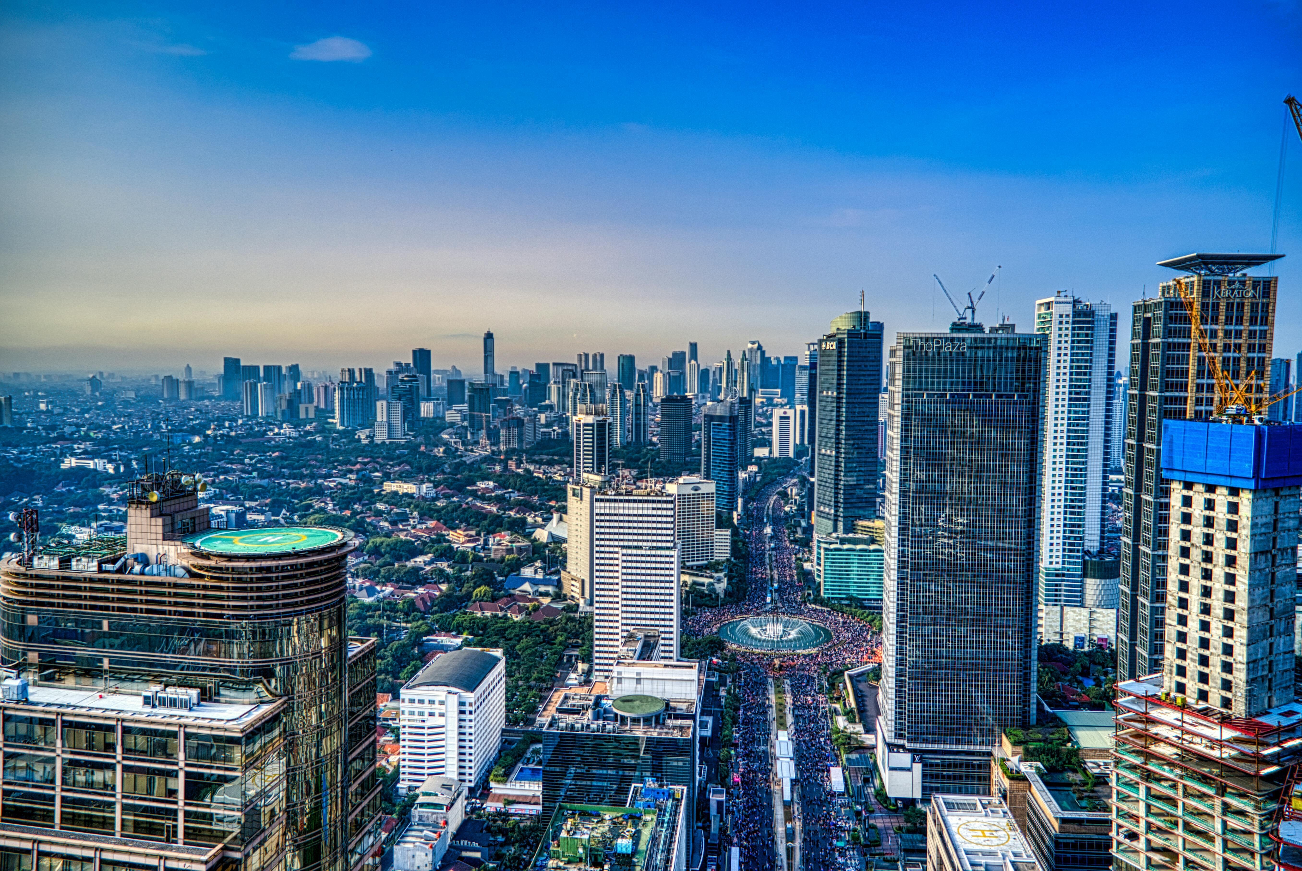 A significant 43% of employers in South-Eastern Asia anticipate a disruption in core skills by 2030, exceeding the global average of 39%. The region faces gaps in critical digital skills, heightened by geoeconomic fragmentation and climate change, prompting a push for upskilling and reskilling. With trade in services growing, businesses express concern over skills shortages, as 60% fear these gaps will impede adaptation efforts. Notably, 73% of employers in Thailand worry about slowing economic growth. Organizations must prioritize building workforce resilience and adaptability to navigate upcoming challenges in the job market.