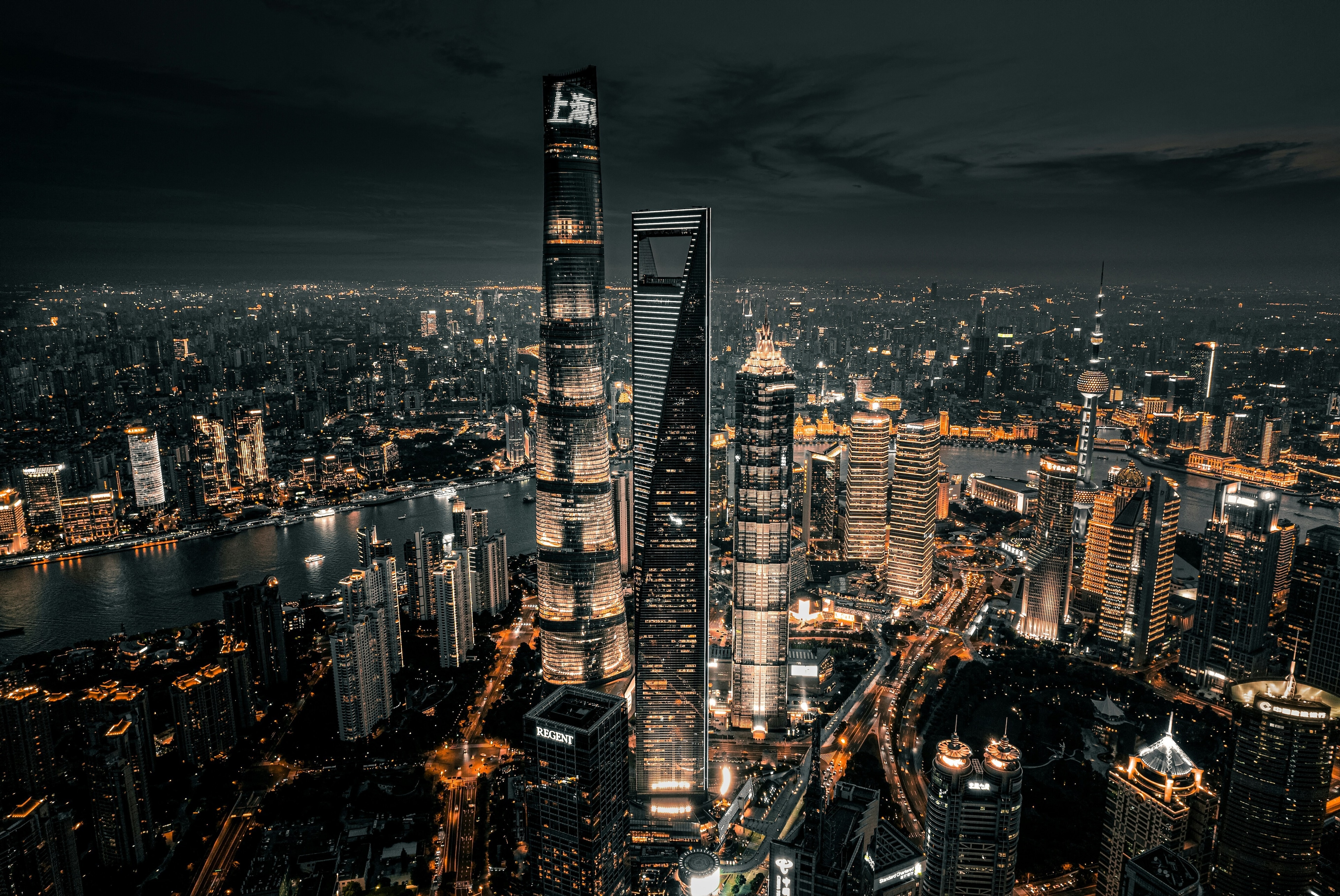 Asia is becoming a global leader in innovation, especially in AI, climate technology, and deep tech, driving sustainable economic growth. With 60% of the global population, the region's innovation ecosystems foster collaboration between governments, organizations, and entrepreneurs. Despite a projected slight economic slowdown, Asia remains crucial for global expansion, with sectors linked to energy transition potentially unlocking $4.3 trillion by 2030. Investment strategies are shifting towards deep and hard tech, supported by strong manufacturing supply chains. Key to success is establishing integrated ecosystems that bridge funding, infrastructure, and market access, particularly in clean energy initiatives across the continent.