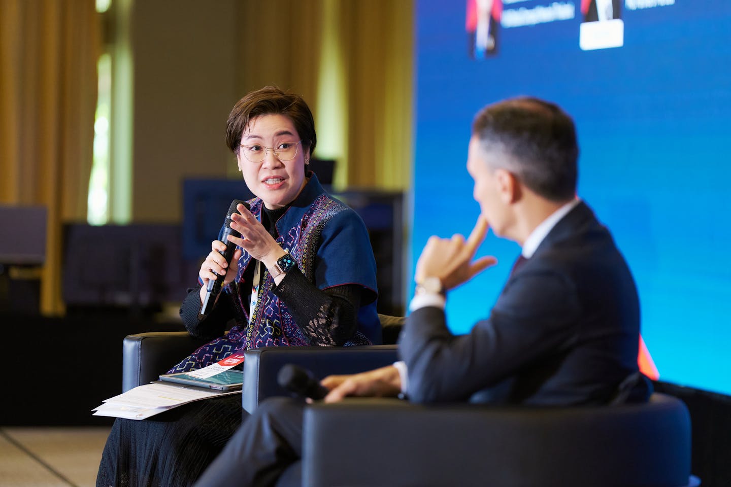 Firms are adopting and later abandoning ambitious net-zero targets to secure investments, a practice labeled "greenrinsing," according to a UN official. This behavior reflects a trend where companies set unrealistic climate goals but fail to achieve them, especially regarding hard-to-manage Scope 3 emissions. Many multinationals, including Unilever and Shell, have recently weakened their sustainability commitments amid pressures for short-term profits. Dr. Thanyaporn Krichtitayawuth emphasized the need for transparency in revisions to sustainability targets and noted that only a fraction of Thai businesses have committed to carbon neutrality.