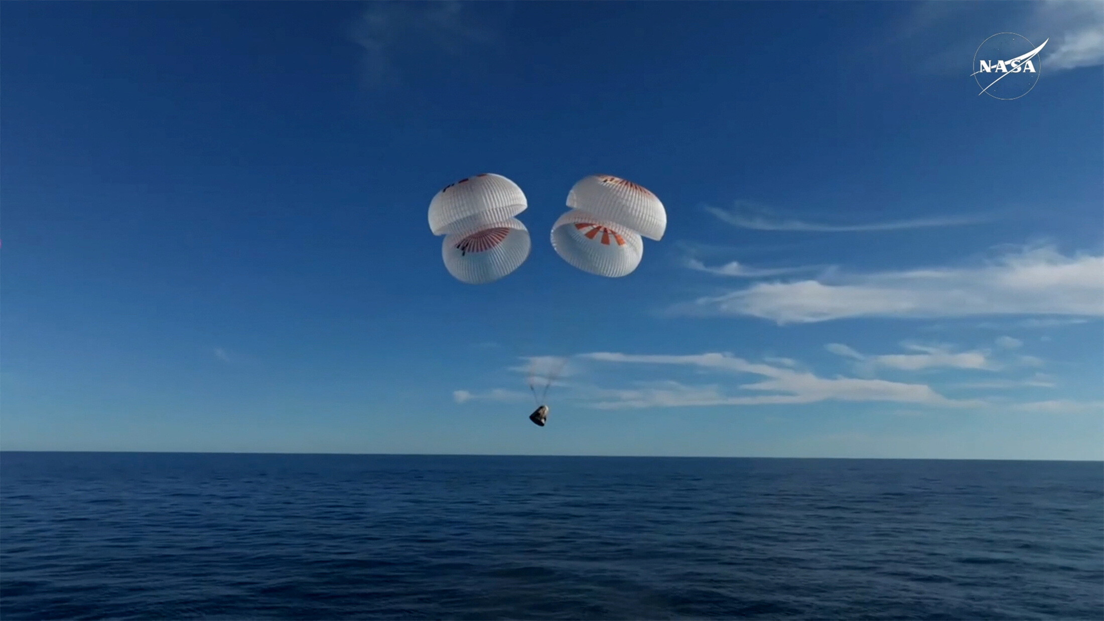 NASA astronauts Butch Wilmore and Suni Williams have returned to Earth after 286 days on the ISS, following technical difficulties that extended their mission. They completed over 150 scientific experiments, with Williams breaking the record for female spacewalking time. In technology news, global smartwatch sales fell for the first time, driven by a 19% decline in Apple Watch shipments. However, the children's segment showed growth. Other highlights include Lenovo's solar-powered laptop prototype, BYD's new EV charging platform, and the launch of an all-electric sea glider.
