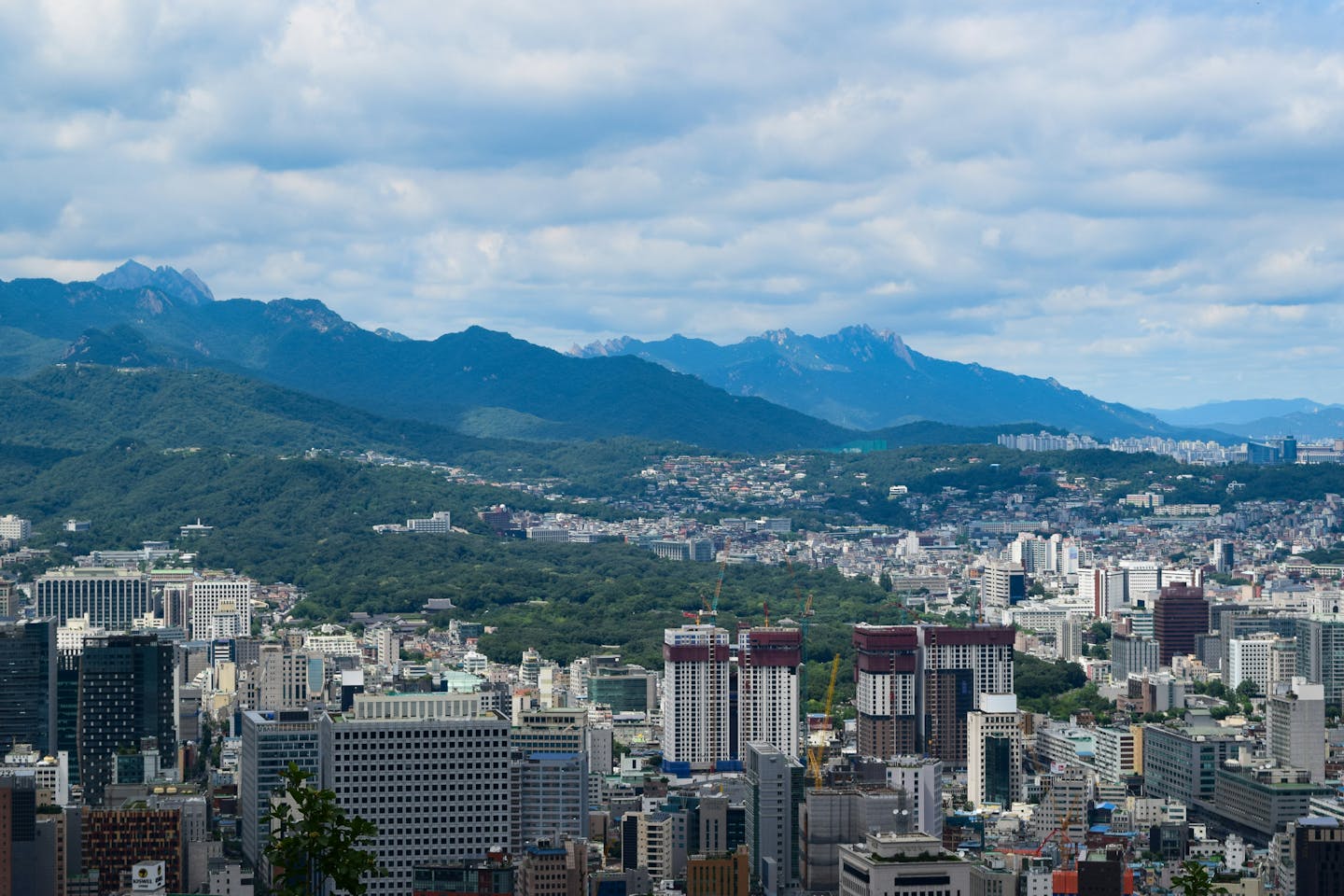 Chungnam province in South Korea is advancing a demonstration project to produce synthetic sustainable aviation fuel (e-SAF) from captured CO2 after passing a national feasibility review. The KRW 140.2 billion project in Boryeong aims to convert CO2 emissions from a coal plant into e-SAF, using carbon capture and utilization technology. Led by LG Chem, partners plan to produce 700 tonnes of e-SAF annually, with project completion expected by 2030. The initiative supports South Korea's net zero targets, aligning with increasing global demand for sustainable aviation fuels amid stricter climate regulations.
